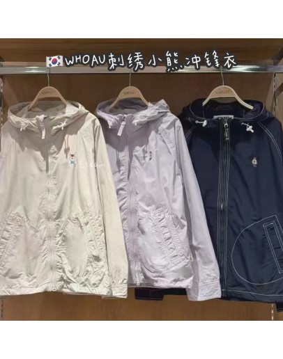 【代购】WHOAU 刺绣小熊冲锋衣