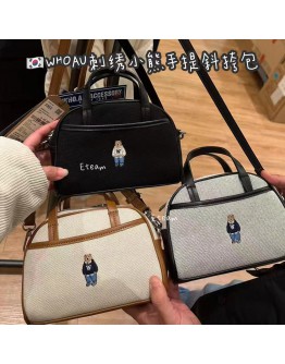 【代购】WHOAU 刺绣小熊手提斜挎包